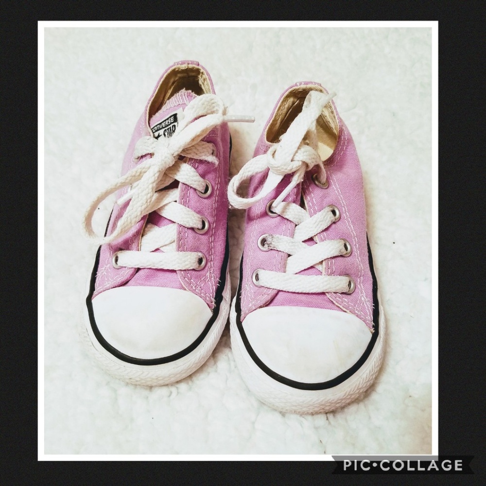 Toddler Size 7 Converse Sneakers